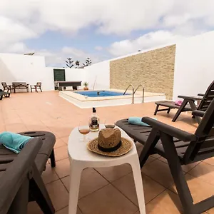 Casa Nora , Güime España